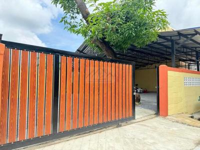 ทาวน์เฮาส์ 24000 กรุงเทพมหานคร เขตจตุจักร ลาดยาว