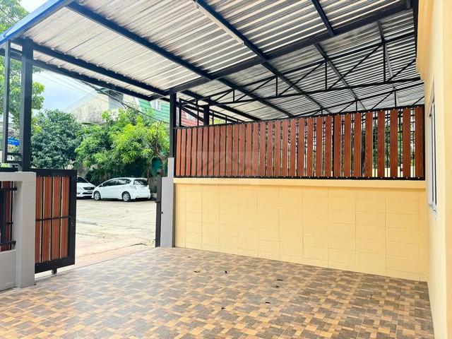 ทาวน์เฮาส์ 24000 กรุงเทพมหานคร เขตจตุจักร ลาดยาว ทาวน์เฮาส์ 24000 กรุงเทพมหานคร เขตจตุจักร ลาดยาว