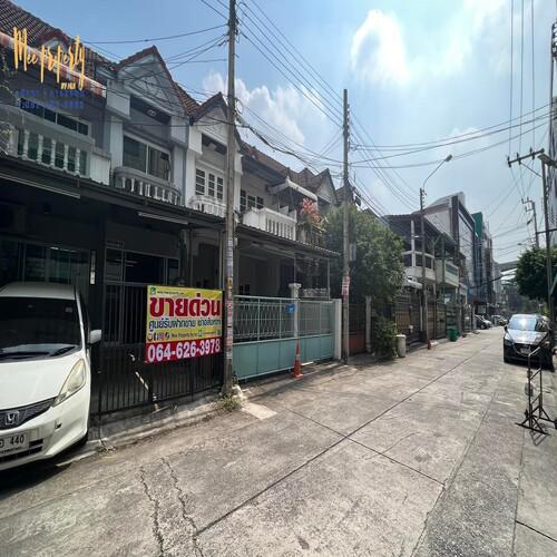 ทาวน์เฮาส์ 7590000 กรุงเทพมหานคร เขตพระโขนง บางจาก ทาวน์เฮาส์ 7590000 กรุงเทพมหานคร เขตพระโขนง บางจาก