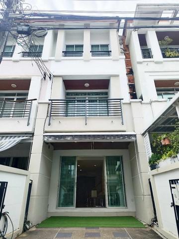 ทาวน์เฮาส์ 19000 กรุงเทพมหานคร เขตบางกะปิ หัวหมาก ทาวน์เฮาส์ 19000 กรุงเทพมหานคร เขตบางกะปิ หัวหมาก