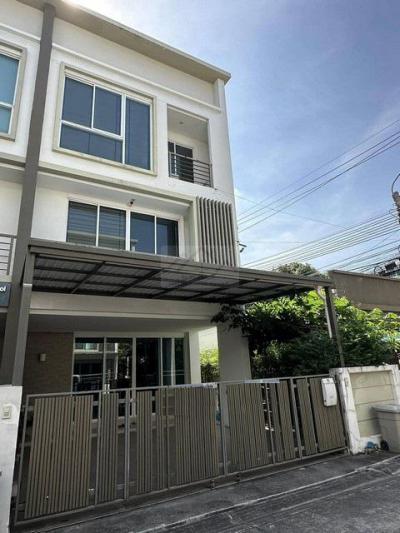 ทาวน์เฮาส์ 68000 กรุงเทพมหานคร เขตจตุจักร ลาดยาว