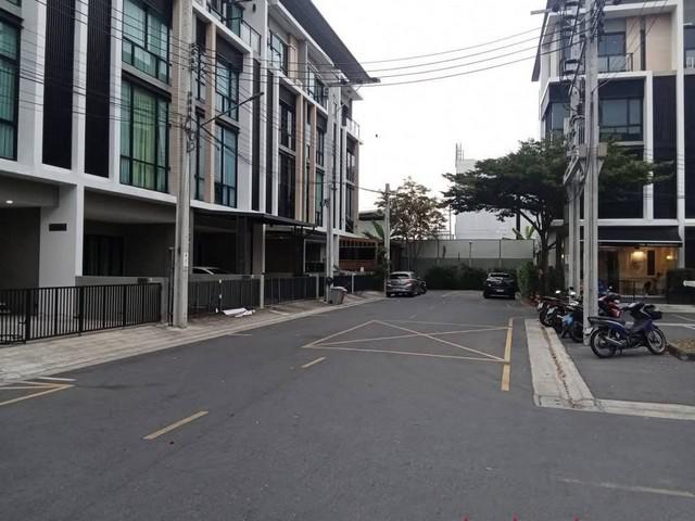 ทาวน์เฮาส์ 65000 กรุงเทพมหานคร เขตลาดพร้าว ลาดพร้าว ทาวน์เฮาส์ 65000 กรุงเทพมหานคร เขตลาดพร้าว ลาดพร้าว