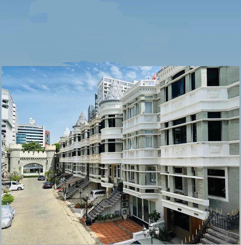ทาวน์เฮาส์ 85000 กรุงเทพมหานคร เขตวัฒนา คลองตันเหนือ ทาวน์เฮาส์ 85000 กรุงเทพมหานคร เขตวัฒนา คลองตันเหนือ