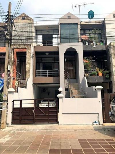 ทาวน์เฮาส์ 5300000 กรุงเทพมหานคร เขตจตุจักร ลาดยาว