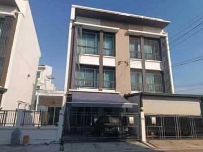 ทาวน์เฮาส์ 30900 กรุงเทพมหานคร เขตลาดพร้าว ลาดพร้าว