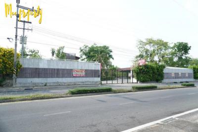 โรงแรม 180000000 ชลบุรี ศรีราชา ทุ่งสุขลา