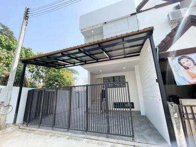 ทาวน์เฮาส์ 2590000 เชียงใหม่ เมืองเชียงใหม่ ป่าแดด