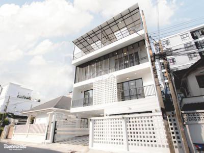อาคารพาณิชย์ 22000000 กรุงเทพมหานคร เขตห้วยขวาง ห้วยขวาง