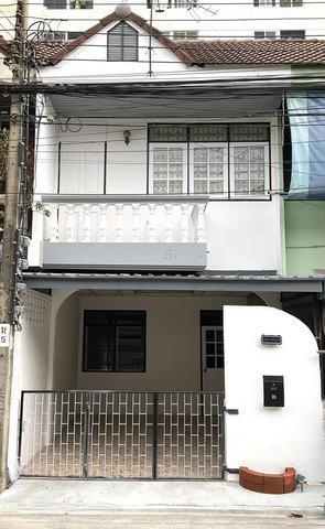 ทาวน์เฮาส์ 2200000 นนทบุรี เมืองนนทบุรี บางกระสอ