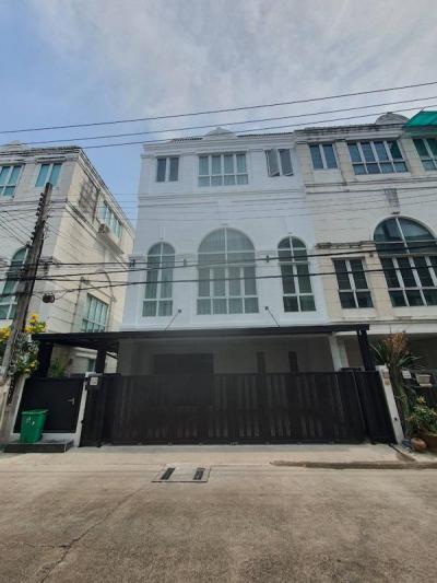 ทาวน์เฮาส์ 55000 กรุงเทพมหานคร เขตลาดพร้าว ลาดพร้าว