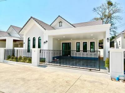 บ้านเดี่ยว 2990000 ชลบุรี บางละมุง ตะเคียนเตี้ย