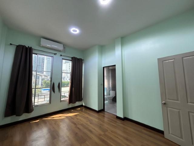 ทาวน์เฮาส์ 45000 กรุงเทพมหานคร เขตจตุจักร ลาดยาว ทาวน์เฮาส์ 45000 กรุงเทพมหานคร เขตจตุจักร ลาดยาว
