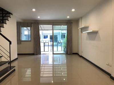 ทาวน์เฮาส์ 2289000 กรุงเทพมหานคร เขตลาดกระบัง ทับยาว