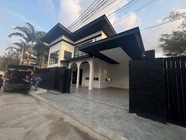 บ้านเดี่ยว 10500000 ชลบุรี บางละมุง หนองปรือ บ้านเดี่ยว 10500000 ชลบุรี บางละมุง หนองปรือ