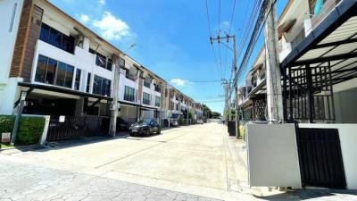 บ้านเดี่ยว 65000 กรุงเทพมหานคร เขตพระโขนง บางจาก