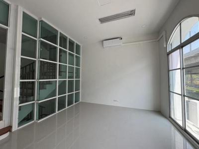 สำนักงาน 35000 กรุงเทพมหานคร เขตจตุจักร ลาดยาว