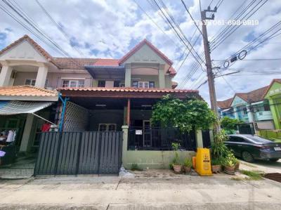 ทาวน์เฮาส์ 2250000 นนทบุรี บางบัวทอง บางบัวทอง