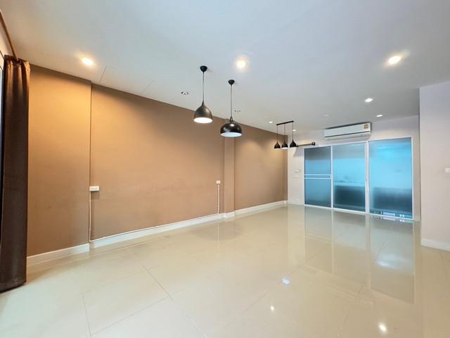 ทาวน์เฮาส์ 2690000 กรุงเทพมหานคร เขตหนองแขม หนองแขม ทาวน์เฮาส์ 2690000 กรุงเทพมหานคร เขตหนองแขม หนองแขม