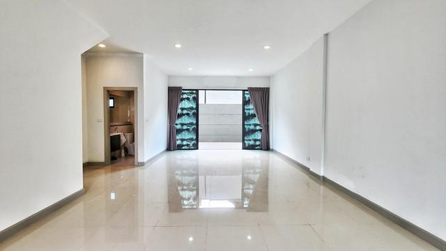 อาคารพาณิชย์ 10500000 กรุงเทพมหานคร เขตลาดพร้าว ลาดพร้าว อาคารพาณิชย์ 10500000 กรุงเทพมหานคร เขตลาดพร้าว ลาดพร้าว