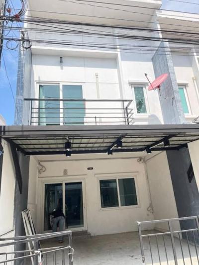 ทาวน์เฮาส์ 9999 กรุงเทพมหานคร เขตมีนบุรี มีนบุรี