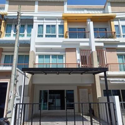 ทาวน์เฮาส์ 38000 กรุงเทพมหานคร เขตลาดพร้าว ลาดพร้าว