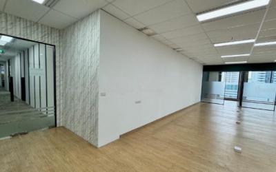 สำนักงาน 134200 กรุงเทพมหานคร เขตบางรัก สีลม