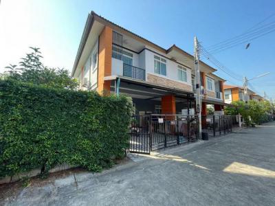 ทาวน์เฮาส์ 2950000 ชลบุรี พานทอง บ้านเก่า