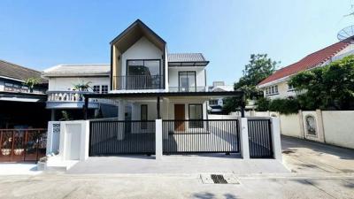 บ้านเดี่ยว 14900000 กรุงเทพมหานคร เขตพระโขนง บางจาก