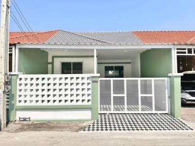 ทาวน์เฮาส์ 1590000 ชลบุรี พานทอง บ้านเก่า