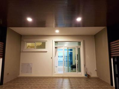 ทาวน์เฮาส์ 18000 กรุงเทพมหานคร เขตดอนเมือง สีกัน