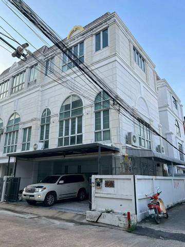 ทาวน์เฮาส์ 55000 กรุงเทพมหานคร เขตลาดพร้าว ลาดพร้าว