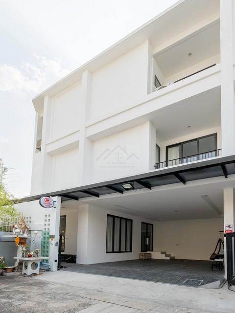 อาคารพาณิชย์ 134000 กรุงเทพมหานคร เขตคลองเตย คลองตัน อาคารพาณิชย์ 134000 กรุงเทพมหานคร เขตคลองเตย คลองตัน