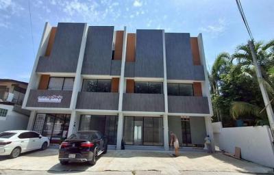 อาคารพาณิชย์ 4100000 ชลบุรี ศรีราชา สุรศักดิ์