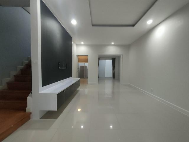 ทาวน์เฮาส์ 3900000 กรุงเทพมหานคร เขตบางขุนเทียน แสมดำ