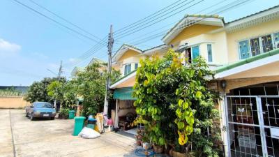 ทาวน์เฮาส์ 1590000 กรุงเทพมหานคร เขตบางขุนเทียน แสมดำ