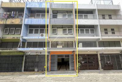 อาคารพาณิชย์ 29500 กรุงเทพมหานคร เขตบางกอกน้อย ศิริราช