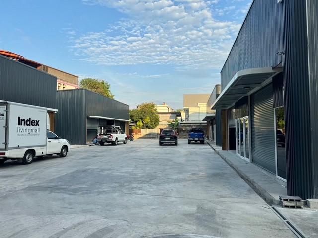 โกดัง 43000 กรุงเทพมหานคร เขตวังทองหลาง วังทองหลาง