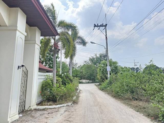 ที่ดิน 90000000 ชลบุรี บางละมุง ห้วยใหญ่