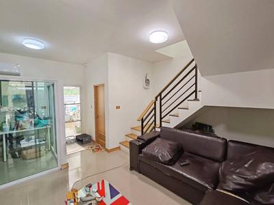 ทาวน์เฮาส์ 2500000 นนทบุรี ปากเกร็ด คลองพระอุดม