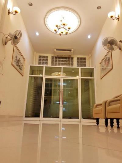 อาคารพาณิชย์ 12999 กรุงเทพมหานคร เขตจอมทอง บางมด