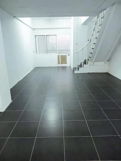 ทาวน์เฮาส์ 7999 ปทุมธานี เมืองปทุมธานี หลักหก