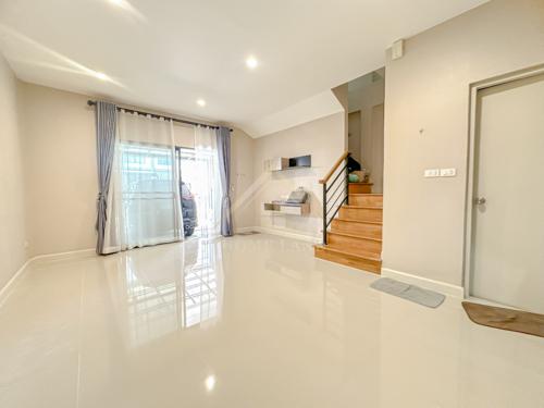 ทาวน์เฮาส์ 3190000 นนทบุรี บางกรวย มหาสวัสดิ์