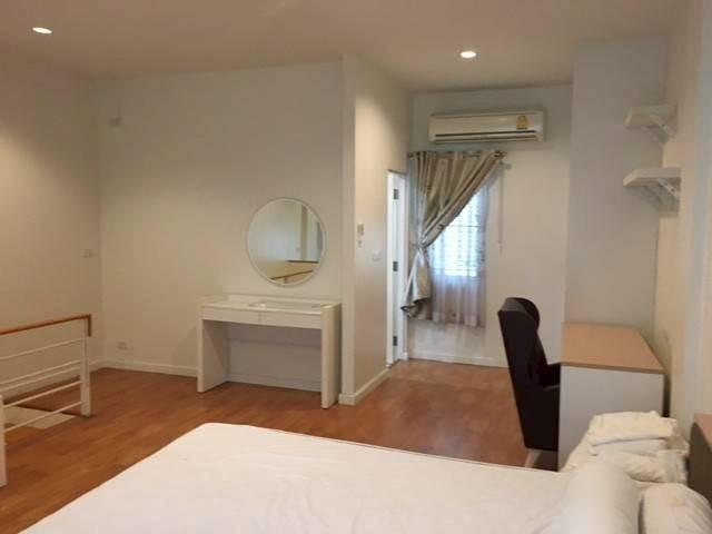 ทาวน์เฮาส์ 4900000 กรุงเทพมหานคร เขตภาษีเจริญ บางหว้า