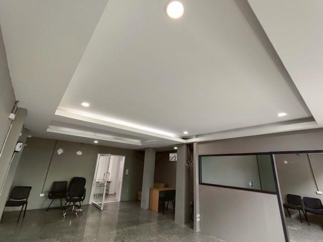 อาคารพาณิชย์ 120000 กรุงเทพมหานคร เขตยานนาวา ช่องนนทรี