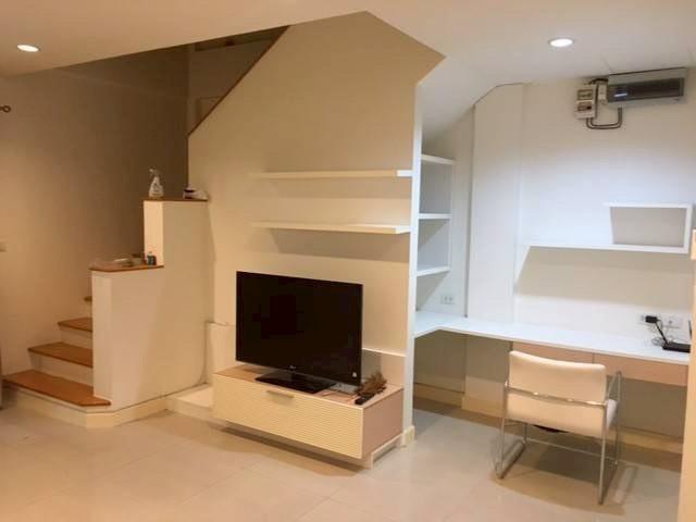 ทาวน์เฮาส์ 4900000 กรุงเทพมหานคร เขตภาษีเจริญ บางหว้า