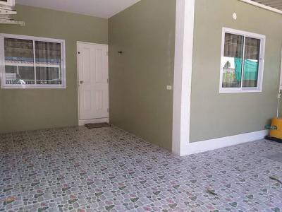 ทาวน์เฮาส์ 1750000 ชลบุรี ศรีราชา บึง