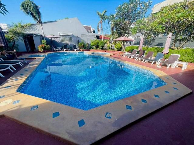 โรงแรม 25000000 ชลบุรี บางละมุง บางละมุง