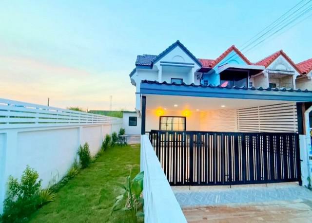 ทาวน์เฮาส์ 2790000 ชลบุรี บางละมุง หนองปรือ