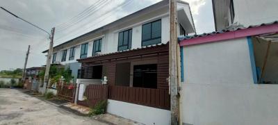 ทาวน์เฮาส์ 1620000 ชลบุรี พนัสนิคม กุฎโง้ง