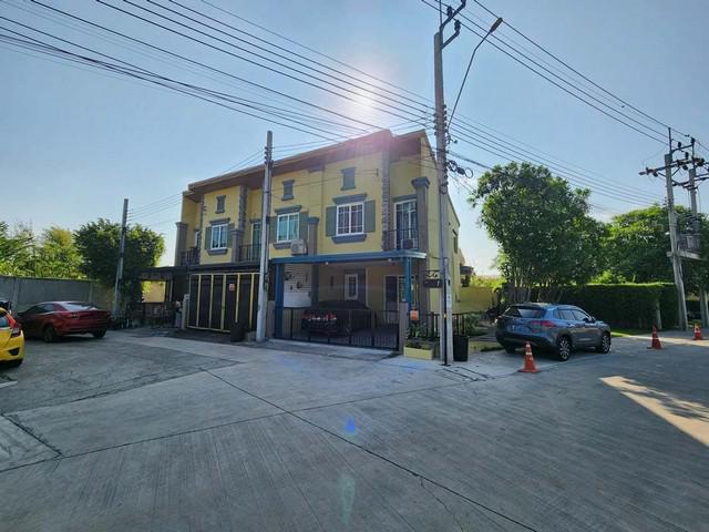 ทาวน์เฮาส์ 3500000 นนทบุรี บางบัวทอง บางรักพัฒนา